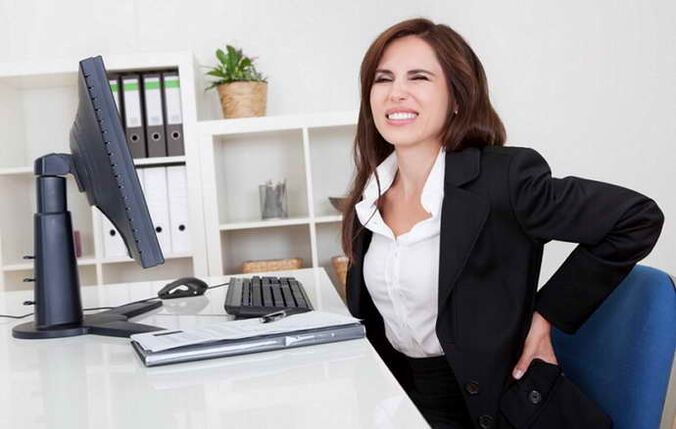 Torasik osteokondroz nedeniyle sırt ağrısı